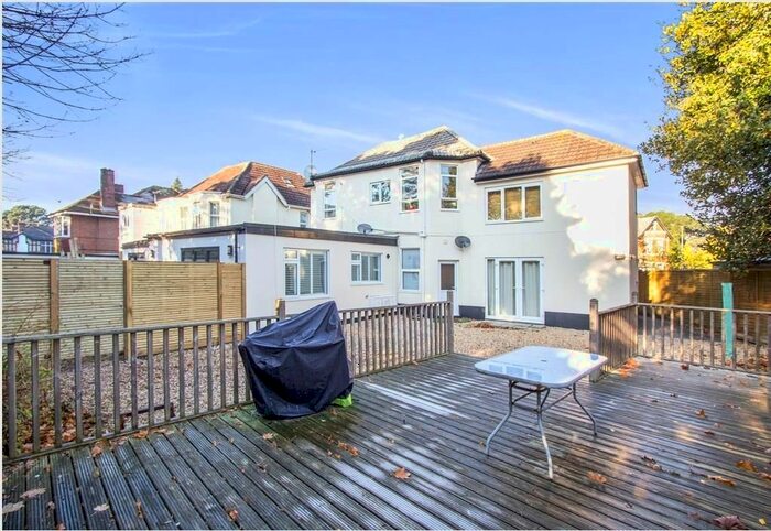 2 Bedroom Flat To Rent In Rushton Crescent, Bournemouth, BH3