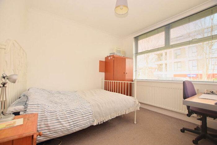 6 Bedroom Detached House To Rent In Manor Road, Bristol, BS16