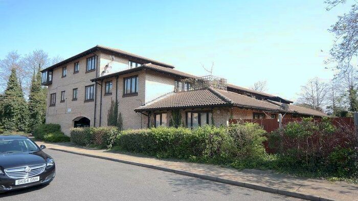 2 Bedroom Flat To Rent In Pointer Close, North Thamesmead, SE28