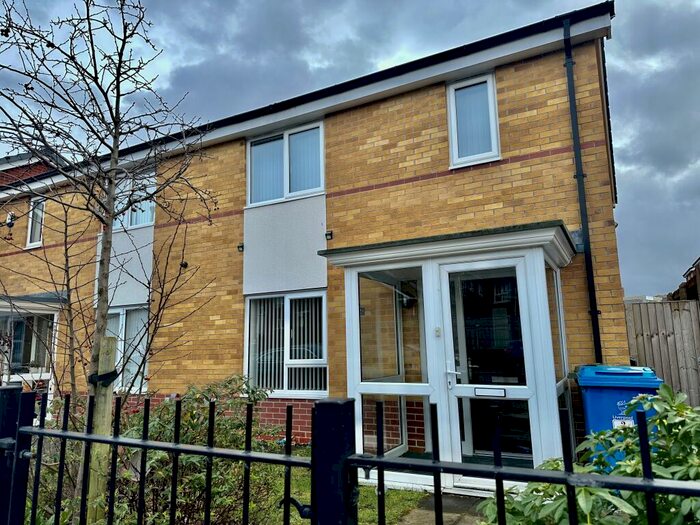 3 Bedroom House To Rent In Gladstone Road, L7