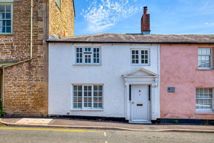 3 Bedroom Terraced House For Sale In Period Mid Terrace Cottage In The Heart Of Bruton, BA10