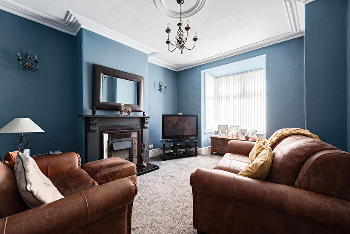 3 Bedroom Semi Detached House For Sale In Cross Hill, Ecclesfield, Sheffield, S35