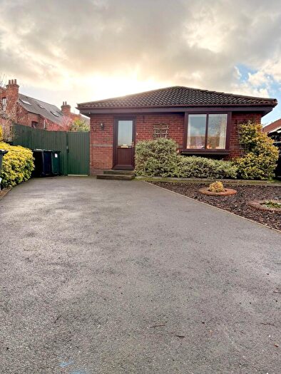 2 Bedroom Bungalow To Rent In Avon Gardens, West Bridgford, Nottingham, Nottinghamshire, NG2