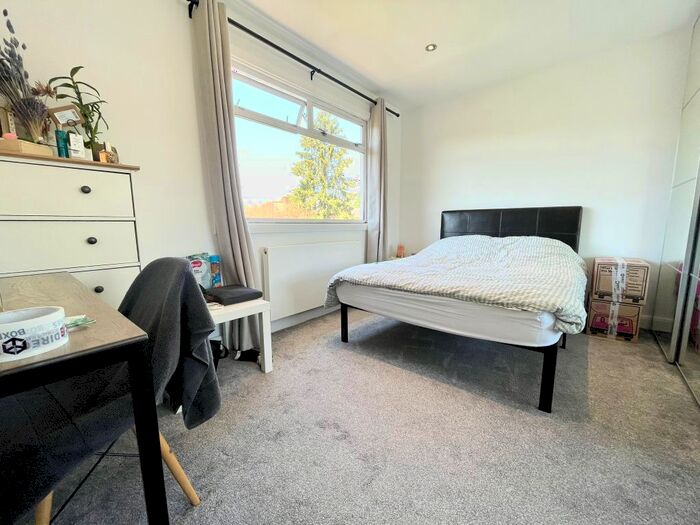 3 Bedroom Semi-Detached House To Rent In Goldingham Avenue, Loughton, IG10