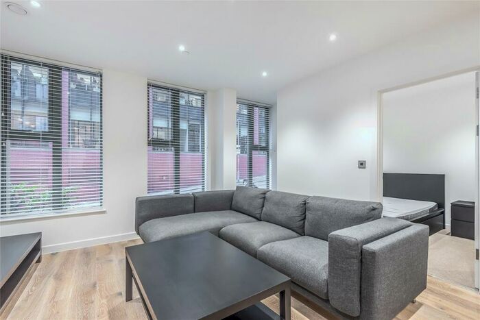 1 Bedroom Apartment To Rent In Garrard House, Garrard Street, Reading, Berkshire, RG1