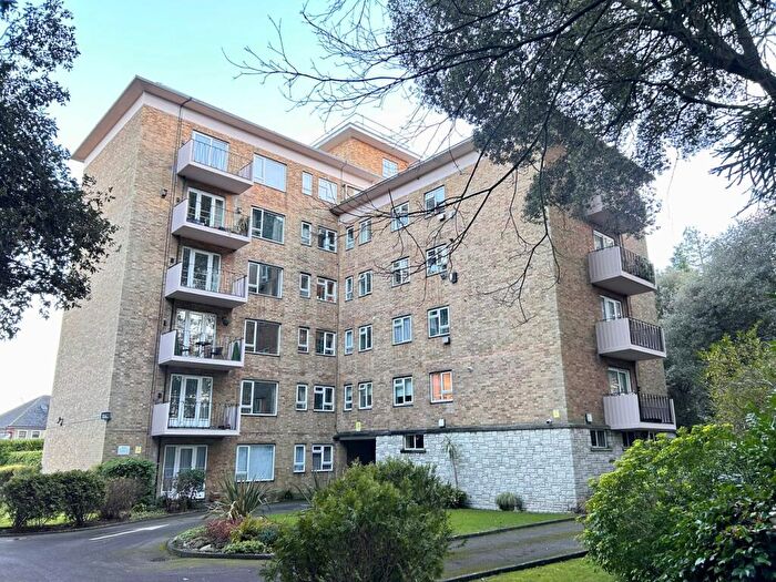 3 Bedroom Apartment For Sale In The Avenue, Branksome Park, BH13