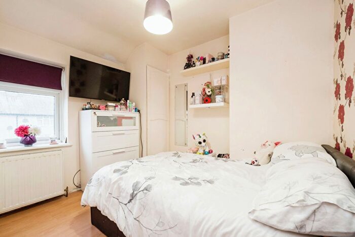 3 Bedroom Terraced House For Sale In Croppath Road, Dagenham, RM10