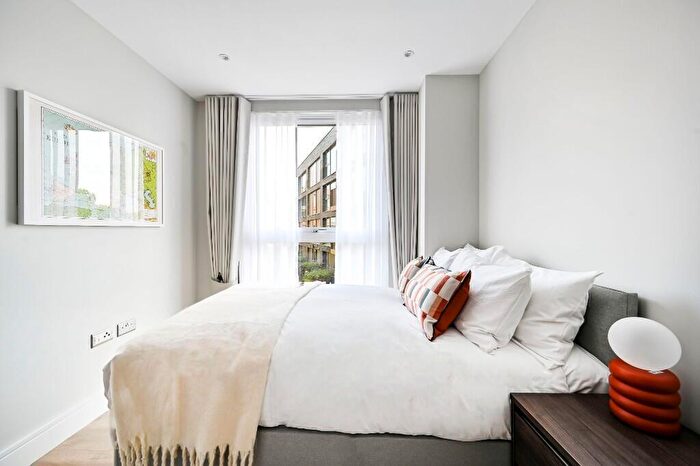 3 Bedroom Apartment To Rent In Neptune Wharf, London, SE8