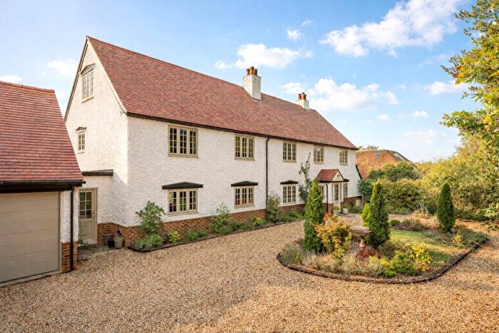 5 Bedroom Detached House For Sale In Norrels Drive, East Horsley, KT24