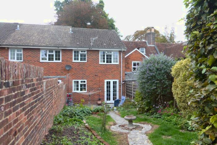 3 Bedroom Terraced House To Rent In Romsey, Hampshire, SO51
