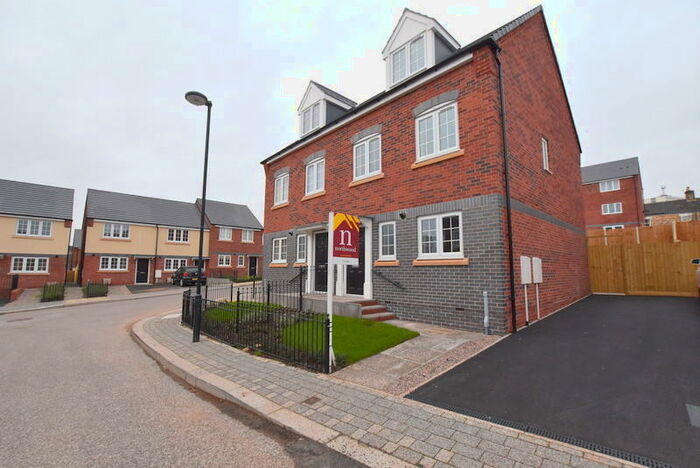 3 Bedroom Semi-Detached House To Rent In Fourdrinier Street, Hanley, ST1