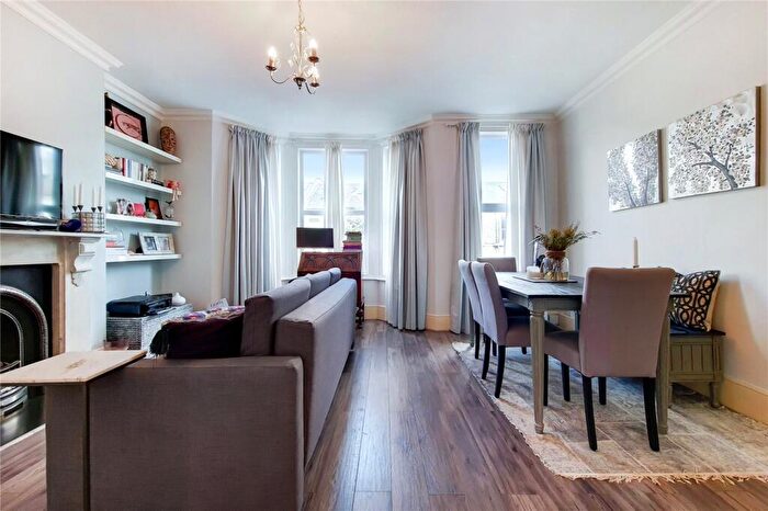 1 Bedroom Flat To Rent In Lavender Sweep, Clapham Junction, SW11