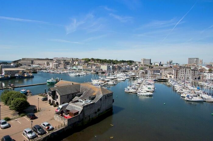 2 Bedroom Flat To Rent In Marrowbone Slip, Plymouth PL4