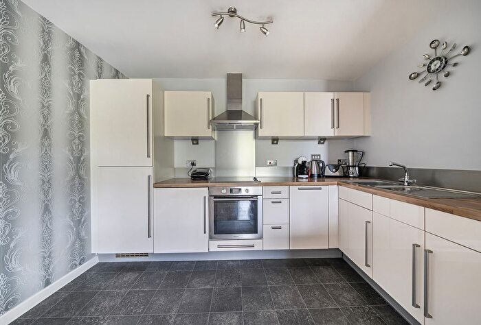 2 Bedroom Flat For Sale In Lexicon Apartments, Mercury Gardens, Romford, RM1