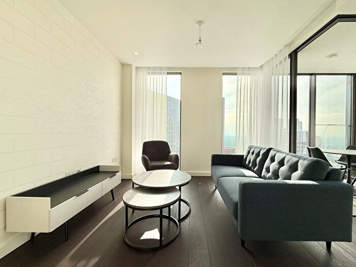 2 Bedroom Flat To Rent In Bondway, London, SW8