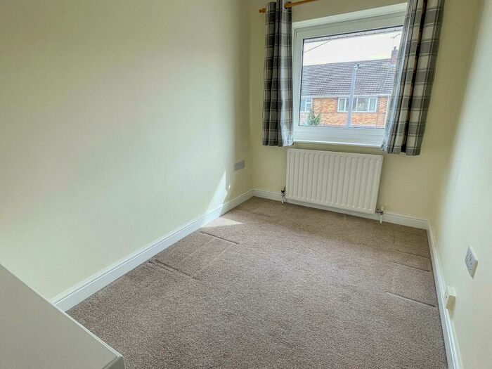 3 Bedroom Semi Detached House To Rent In Abbey Walk, Scawsby, DN5