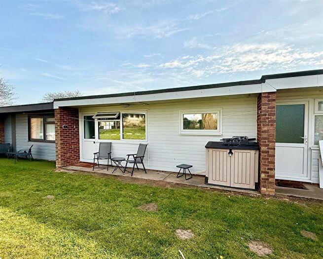 2 Bedroom Chalet For Sale In Back Market Lane, Hemsby, NR29