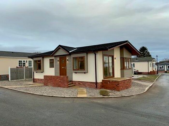 2 Bedroom Property For Sale In Llay, Wrexham, LL12