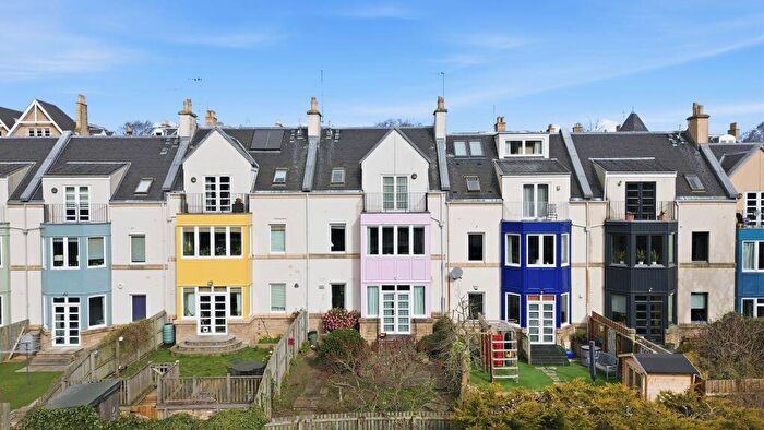 4 Bedroom Terraced House For Sale In Trotter Haugh, Edinburgh, EH9