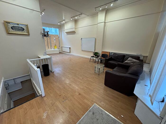 1 Bedroom Flat For Sale In Comeragh Road, London, W14