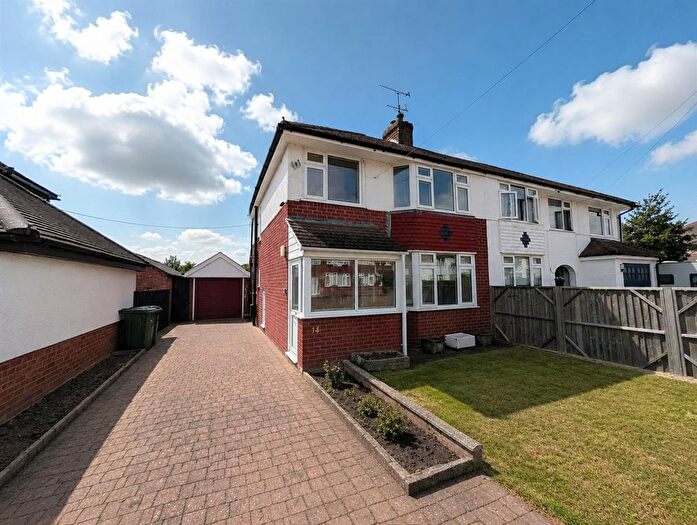 3 Bedroom Semi-Detached House For Sale In Manor Road, Hereford, HR2