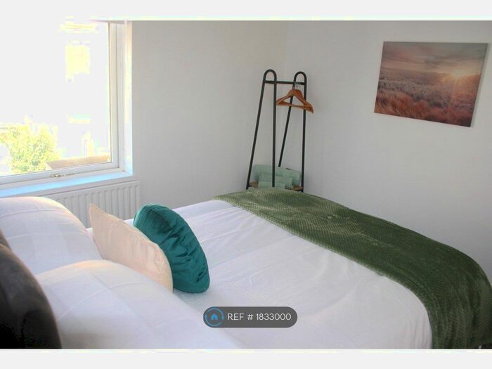 3 Bedroom Terraced House To Rent In The Grove Daisy Road, Birmingham, B16