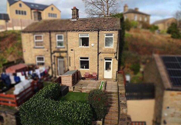 2 Bedroom Semi Detached House For Sale In Hoults Lane, Greetland, HX4