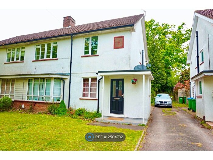 2 Bedroom Flat To Rent In Woodland Close, Southampton, SO18