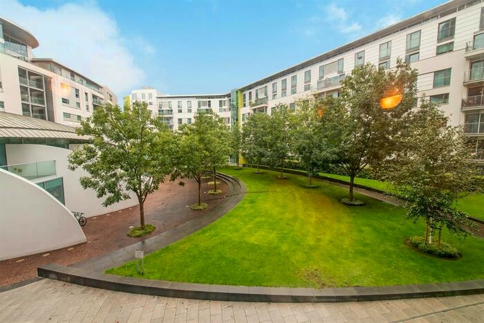 1 Bedroom Flat To Rent In Empire Square, Borough, SE1