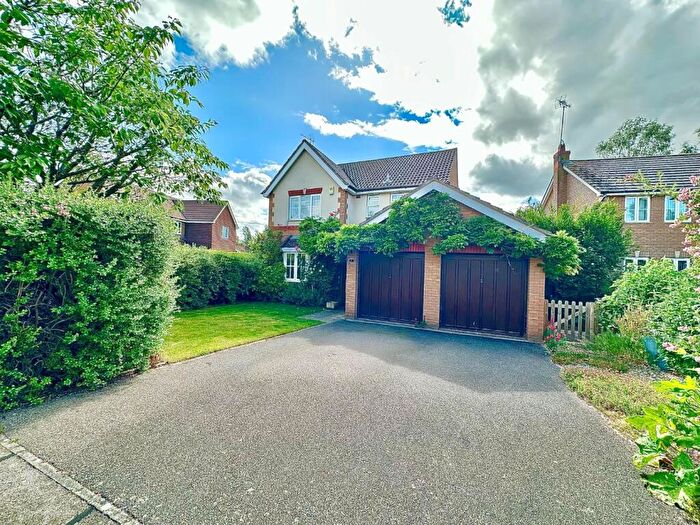 4 Bedroom Detached House For Sale In Whitesands Way, Hunsbury Meadows, Northampton, NN4