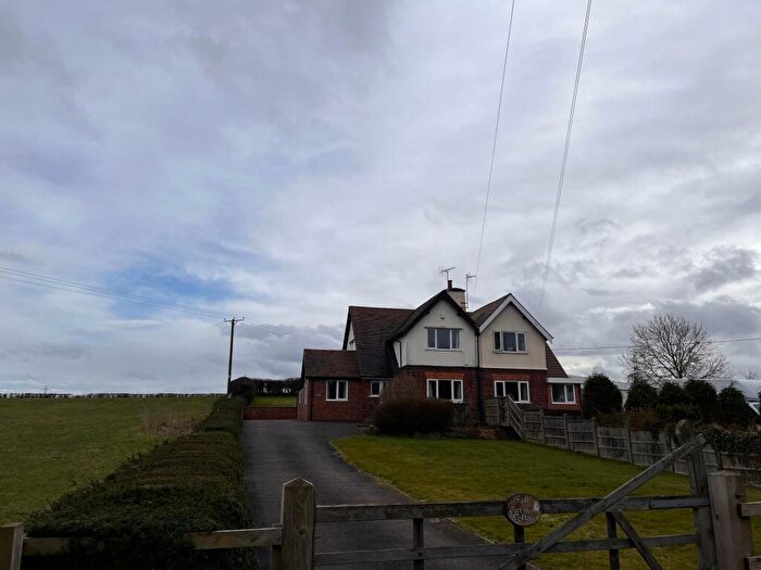 2 Bedroom Semi Detached House To Rent In Sookholme, Mansfield, NG19