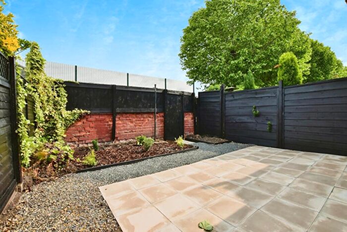 2 Bedroom End Of Terrace House To Rent In School Lane, Manchester, Greater Manchester, M20