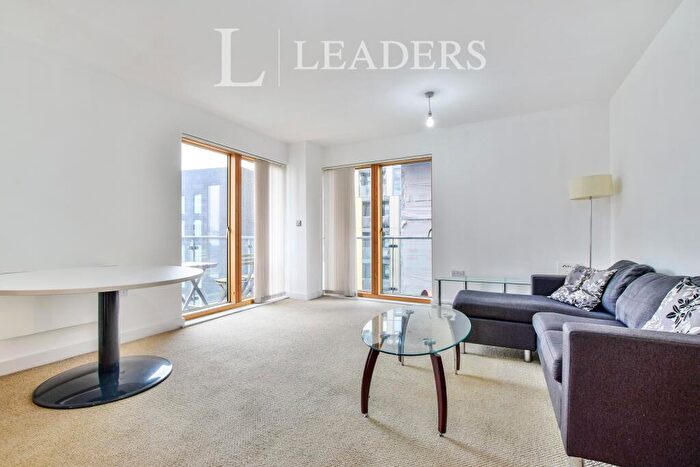 2 Bedroom Flat To Rent In Jefferson Place, Fernie Street, M4