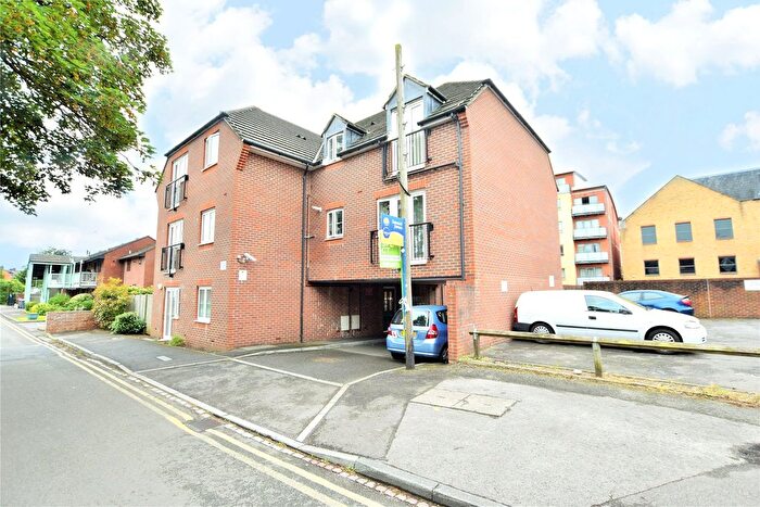 1 Bedroom Flat To Rent In Norwood Road, Reading, Berkshire, RG1