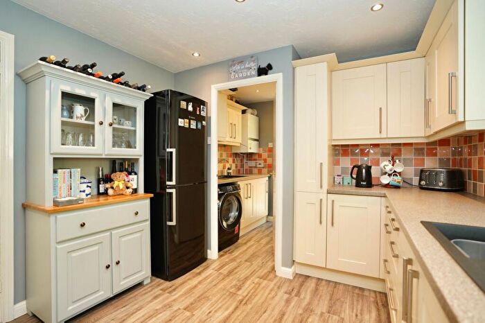 4 Bedroom Detached House For Sale In Sparrowhawk Way, Hartford, Huntingdon, PE29