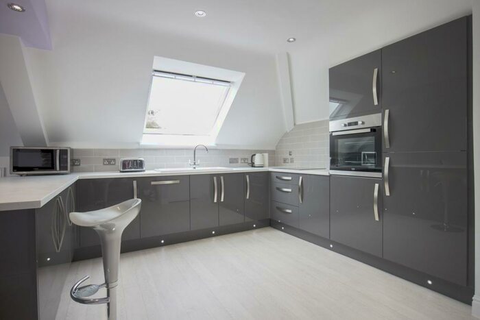 2 Bedroom Apartment To Rent In Lindsfarne Road, Newcastle Upon Tyne, NE2