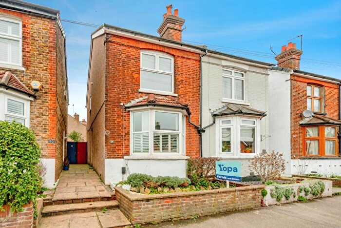 3 Bedroom Semi Detached House For Sale In Frenches Road, Redhill, RH1