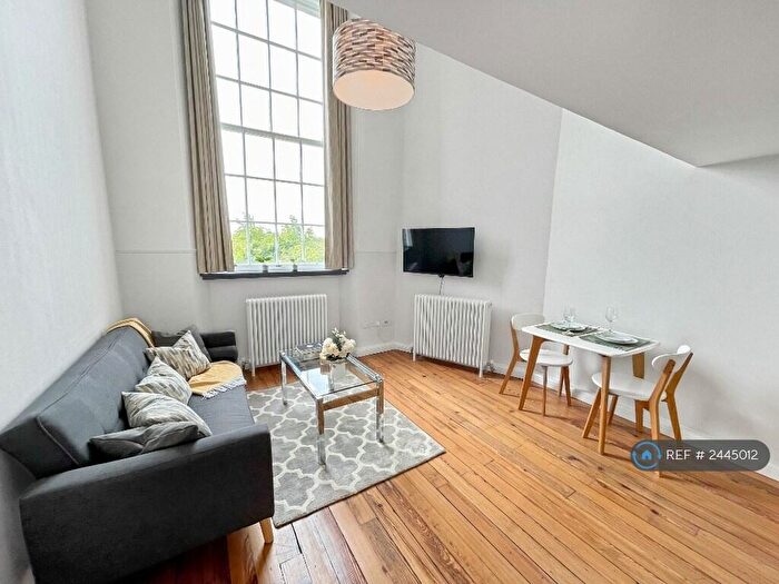 1 Bedroom Flat To Rent In Mcdonald Road, Edinburgh, EH7