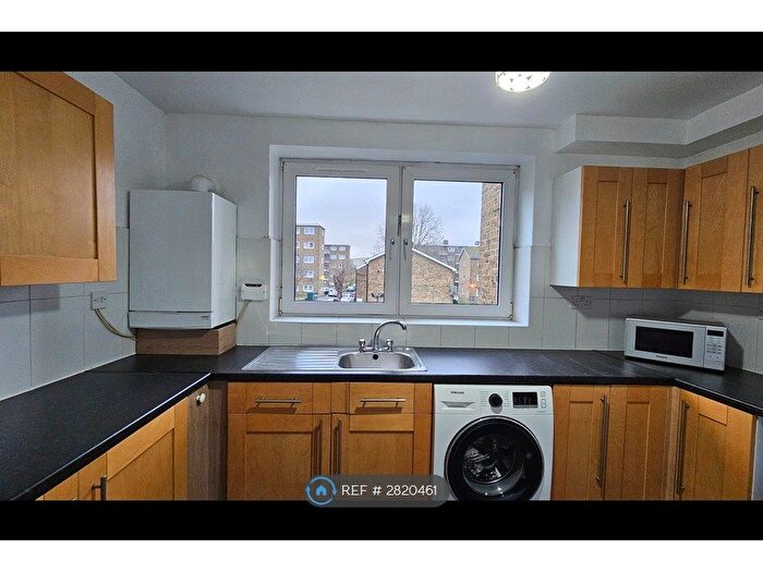 5 Bedroom Flat To Rent In Strafford House, London, SE8