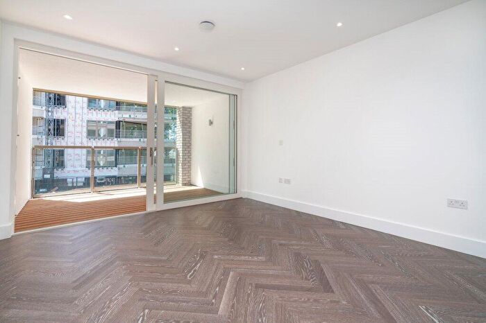 2 Bedroom Flat To Rent In Market Road, Islington, London, N7