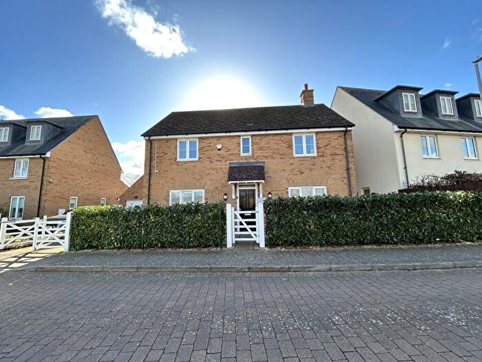 4 Bedroom House To Rent In Trafalgar Drive, Brooklands, Milton Keynes, MK10