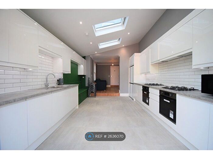 6 Bedroom Semi Detached House To Rent In Addington Road, Reading, RG1