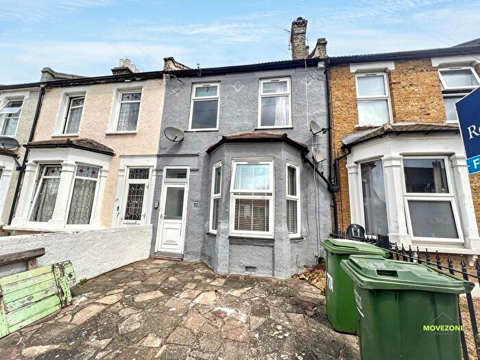2 Bedroom Flat To Rent In Engleheart Road, Catford, SE6