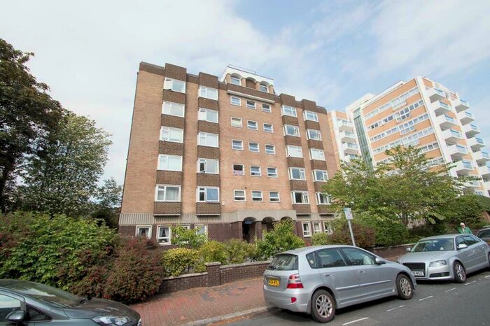 Studio To Rent In Hartington Place, Eastbourne, BN21