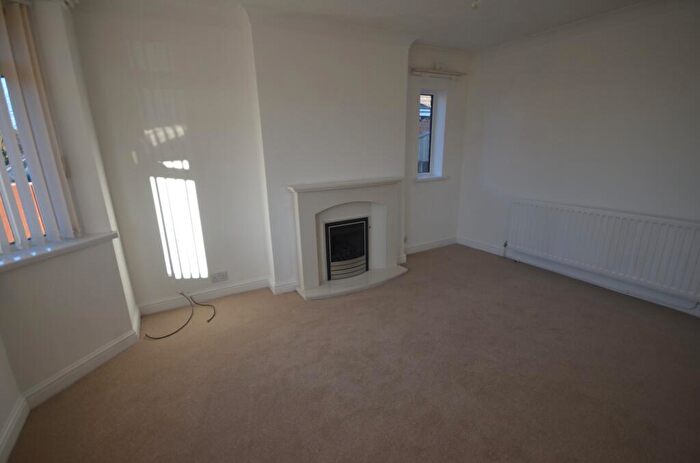2 Bedroom Bungalow To Rent In Windermere Avenue, Scartho, Grimsby, DN33