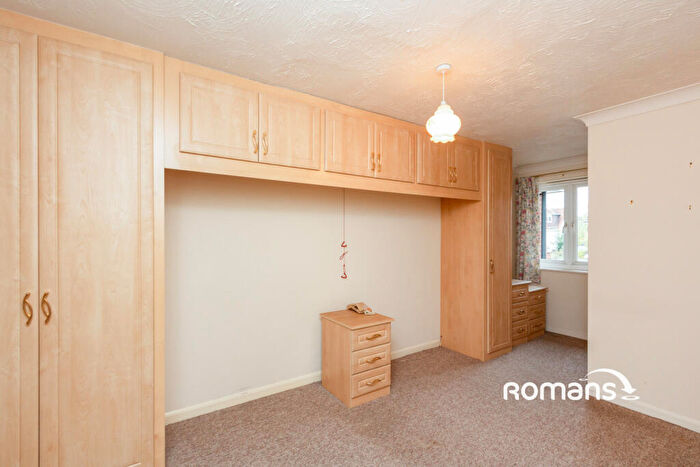 1 Bedroom Flat To Rent In Yorktown Road, College Town, Sandhurst, GU47