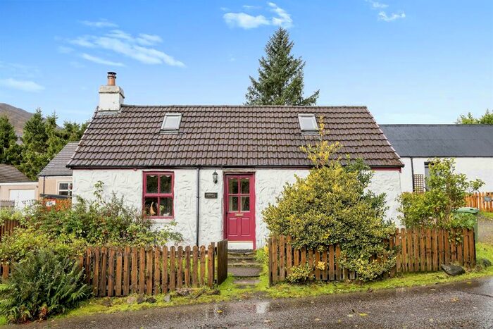 1 Bedroom Character Property For Sale In Clifton Road, Tyndrum, Crianlarich, FK20