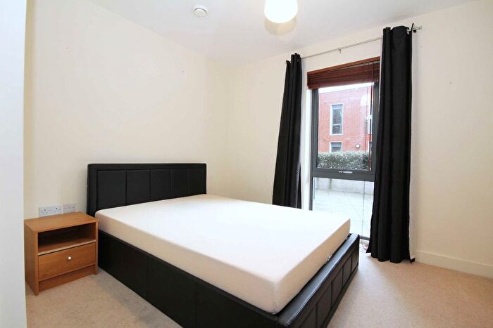 1 Bedroom Flat To Rent In Uxbridge Road, London, W3