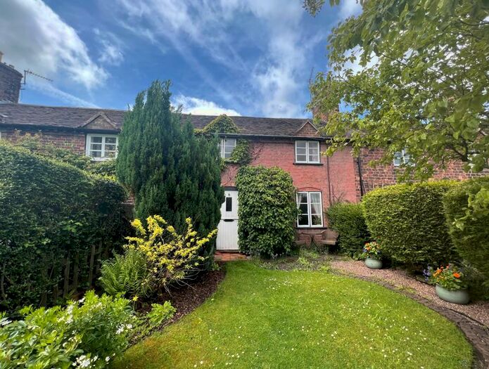 3 Bedroom Cottage To Rent In Pool View, Horsehay, Telford, TF4