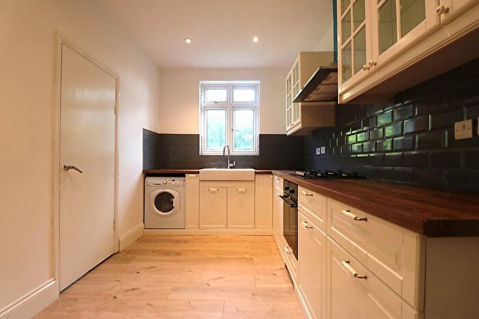 4 Bedroom Terraced House To Rent In Exeter Gardens, Ilford, Essex, IG1